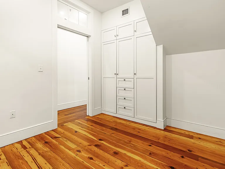 513 Conti St — Photo 5