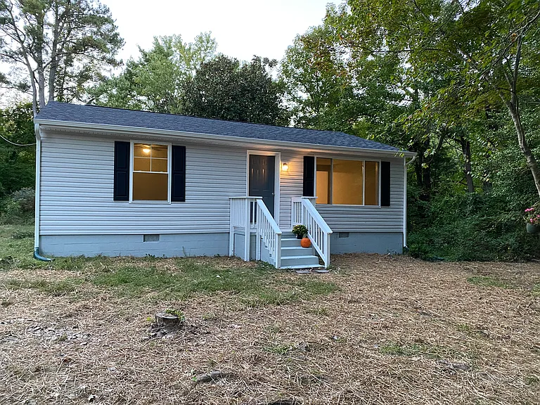 1420 Rose Ann Ln — Photo 1
