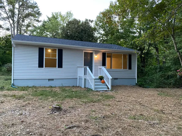 1420 Rose Ann Ln, Sandston, VA 23150