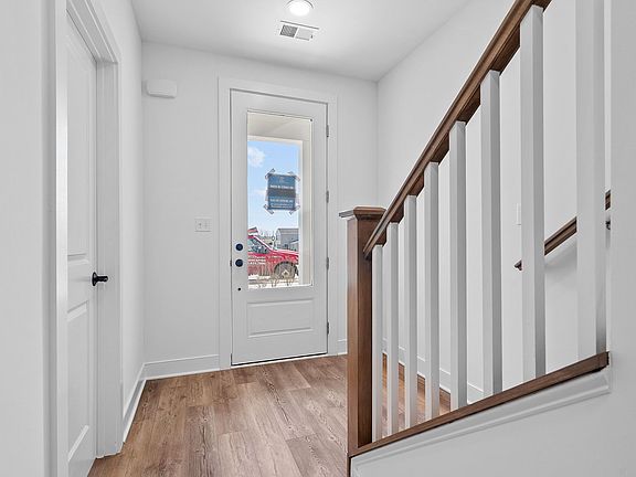 3rd image of 604 Whitby Ln