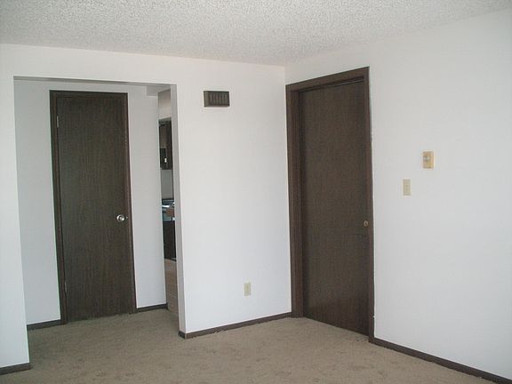 3rd image of 21 Barton Ct #4