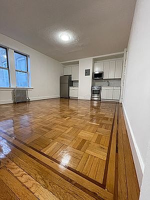 1st image of 2100 Beekman Pl APT 4B