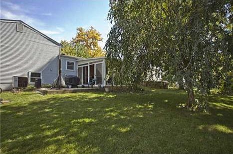 2nd image of 6337 Sunbury Rd