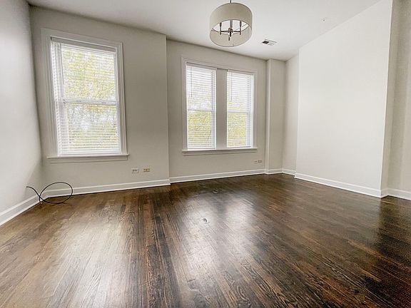 Living Room (Floor 2)