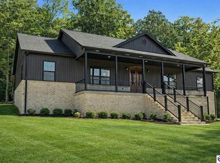 101 Secluded Cir, Radcliff, KY 40160