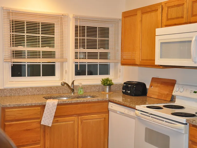 3523 S Mountain Rd — Photo 3