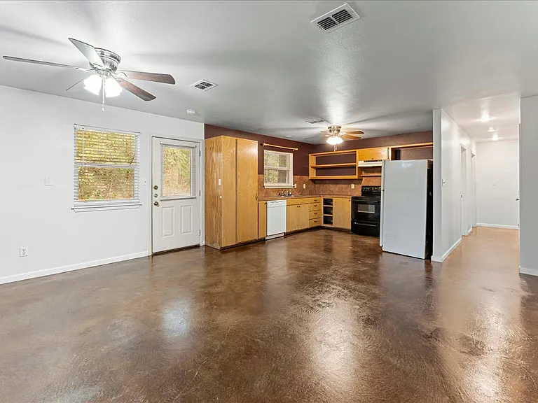 230 Private Road 7422 #230 — Photo 22