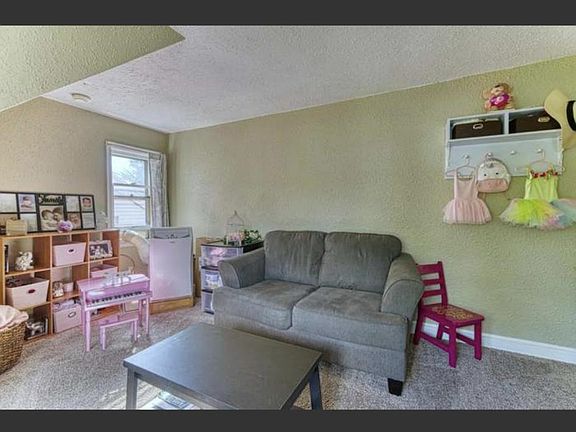 2nd image of 5014 W Midland Dr