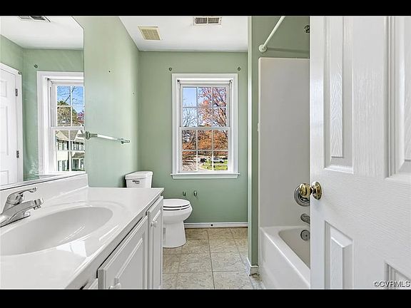 5th image of 11400 Avery Green Ct