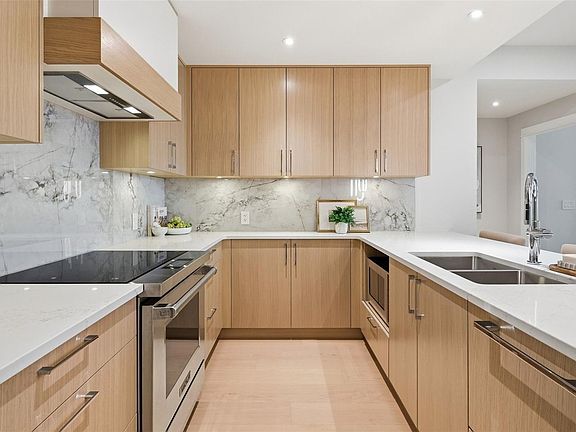 4th image of 5229 Cordova Bay Rd #301