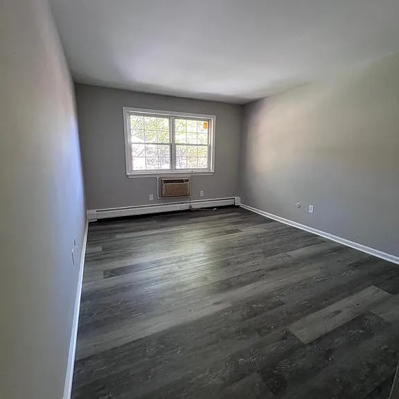 511 Garnet Dr — Photo 9