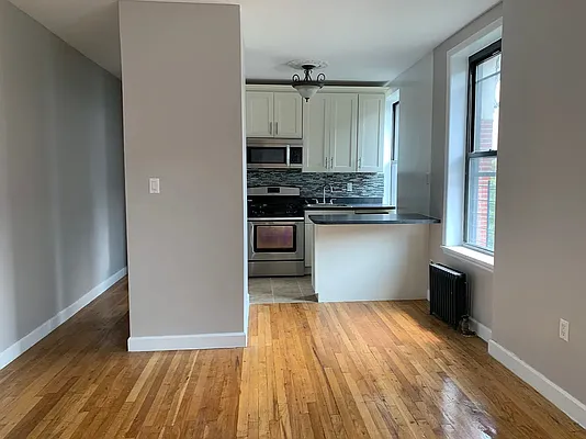 Rented by Bohemia Realty Group | media 7