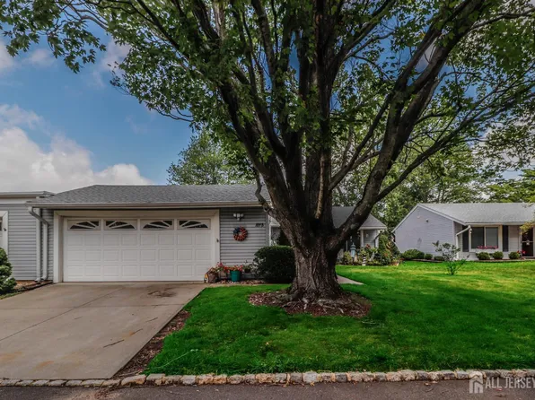 109B Hemlock Plz, Monroe Township, NJ 08831