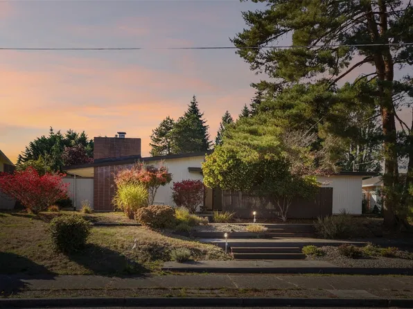 3211 Viewcrest Drive NE, Bremerton, WA 98310