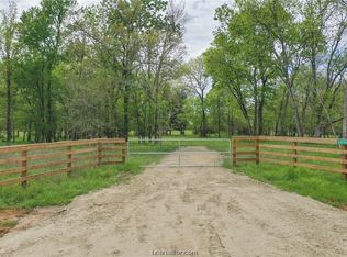 6899 Harbert Rd, Bryan, TX 77808