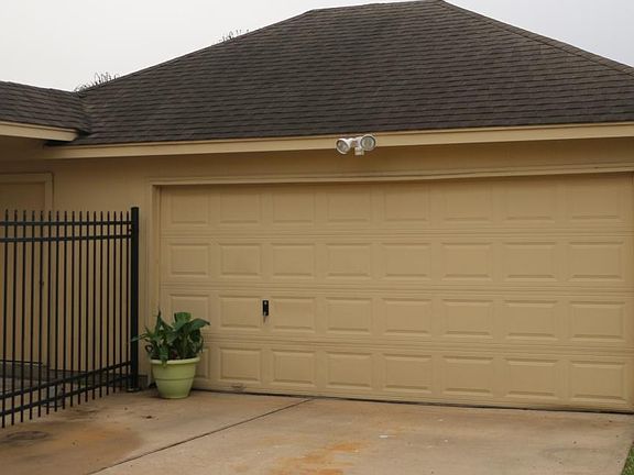 3rd image of 116 Smokey Lake Ln