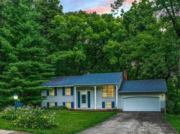 6540 White Doe Trl, Rockford, IL 61102