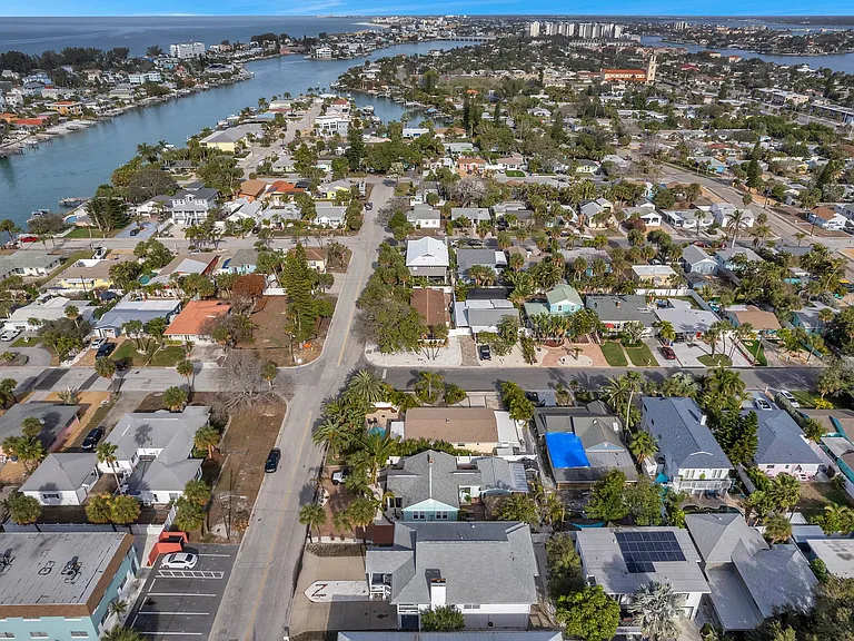 7615 Coquina Way — Photo 32