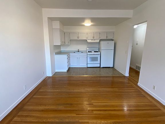 Open kitchen to large kitchen