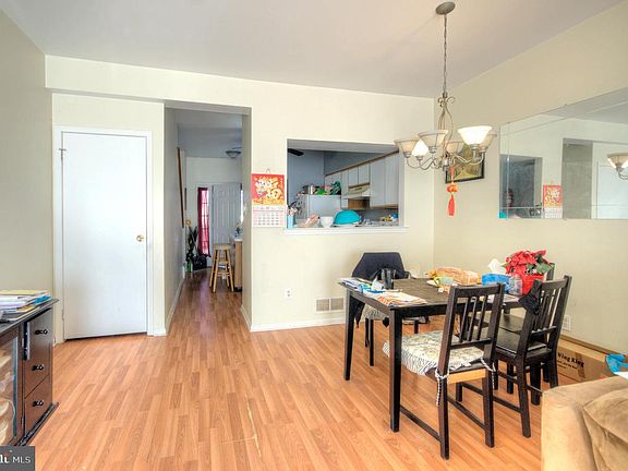 4th image of 49 Winterberry Ct