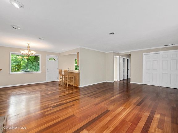 4th image of 839 Ellynwood Dr