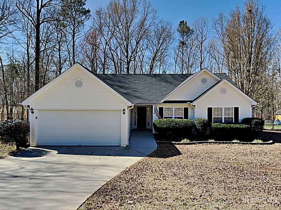 1st image of 130 Crooked Creek Dr