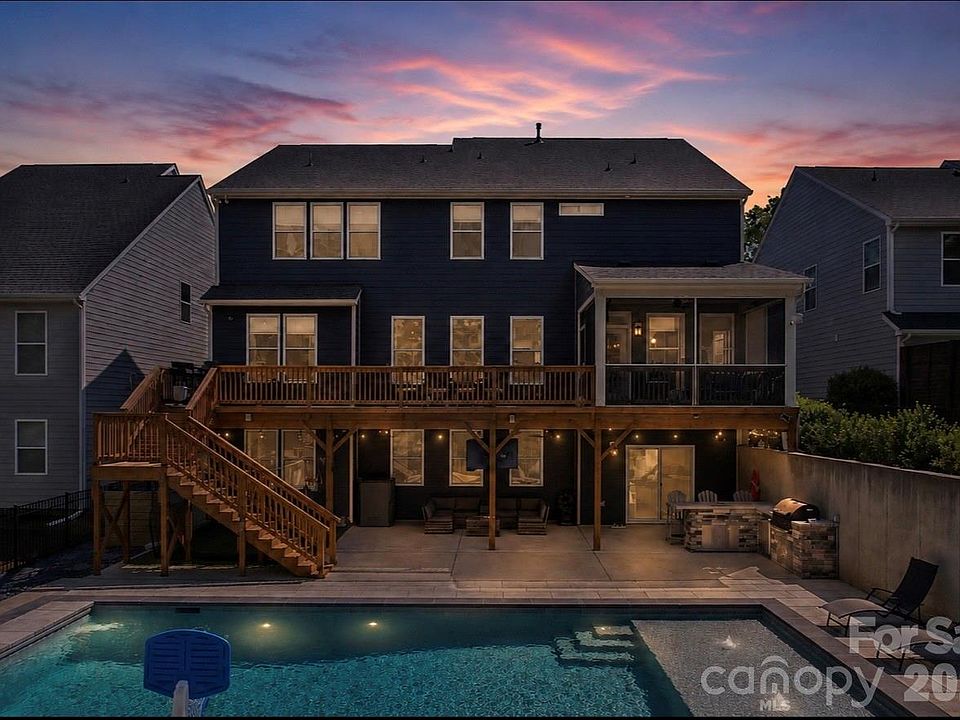 1st image of 1074 Weir Ct