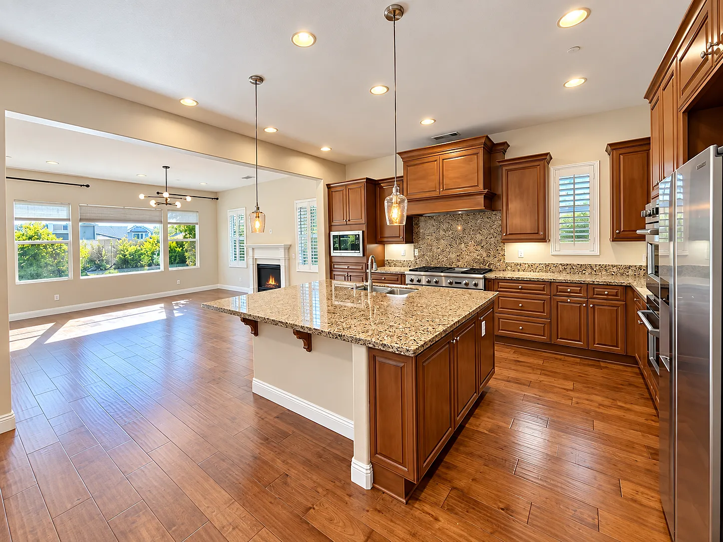 4 bed, 3428 sqft, $6,900 — Photo 4
