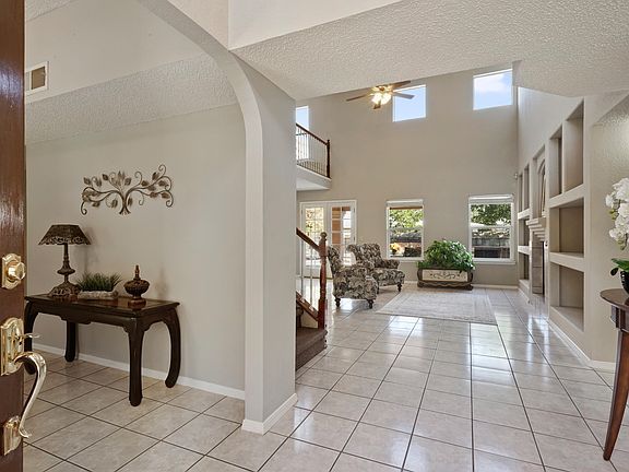 5th image of 729 Green Cove Dr