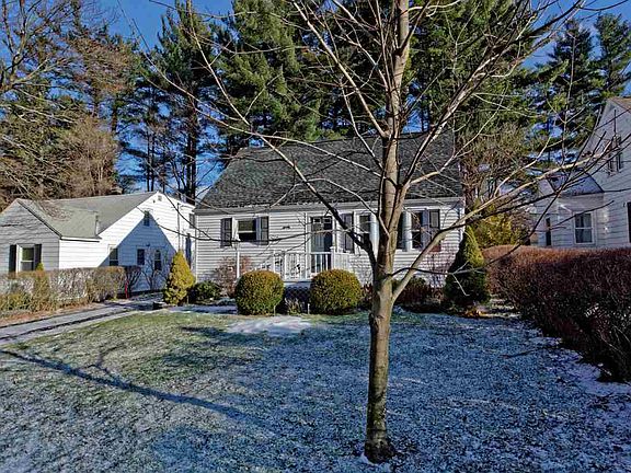 4th image of 21 Dresden Ct