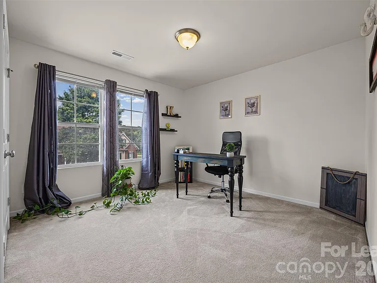 409 Elizabeth Valley Ln — Photo 14