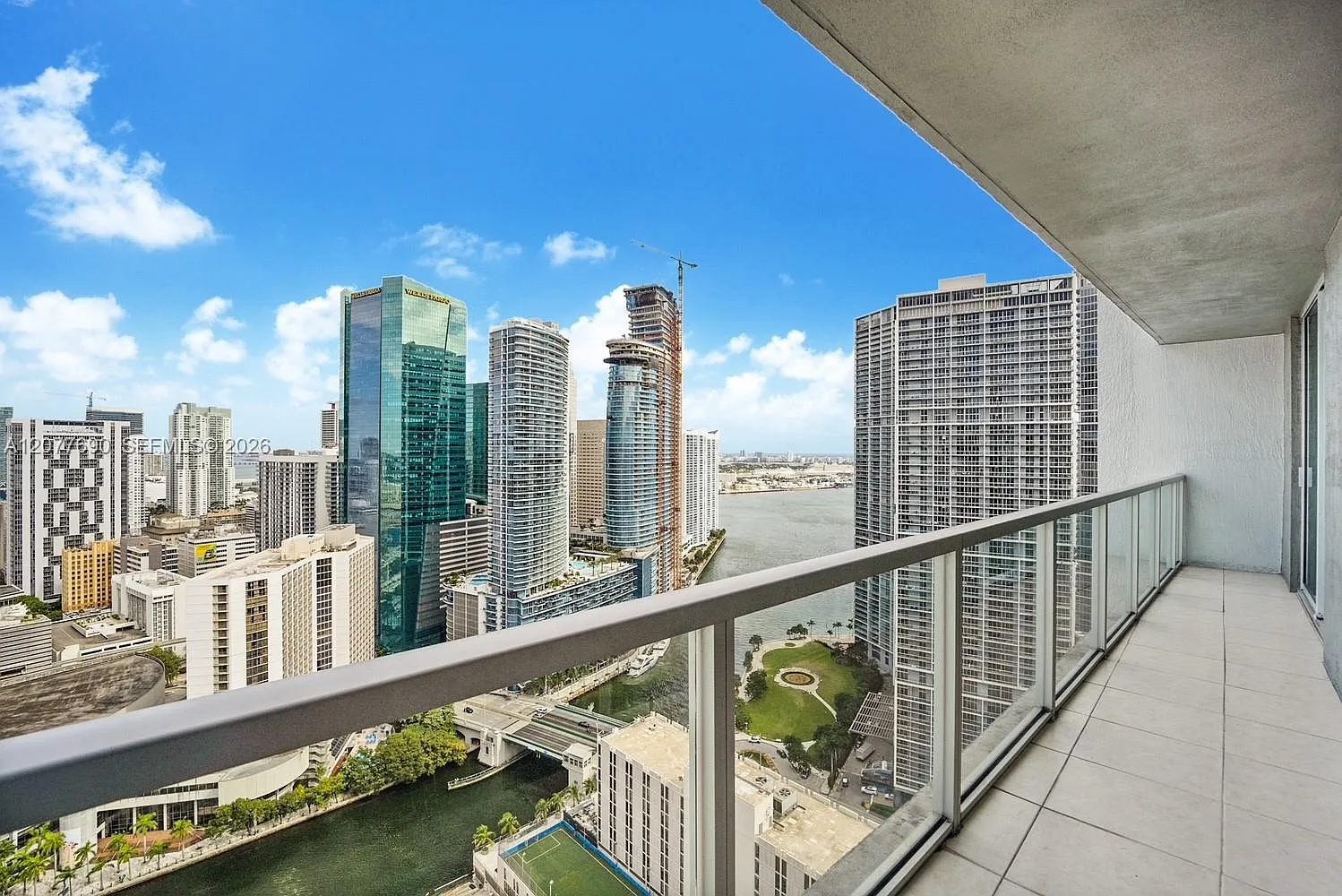 500 Brickell — Photo 3