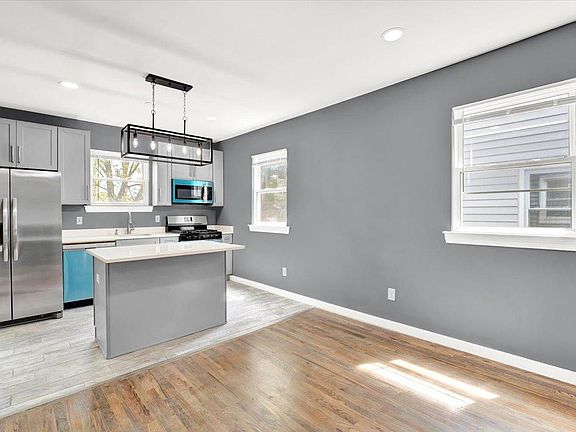 3rd image of 110 Park Ave Floor 2