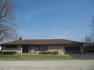 31 Beech Dr, Clinton, IL 61727