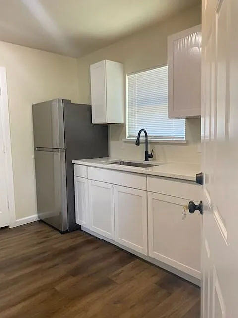 2 bed, 891 sqft, $1,400 — Photo 2