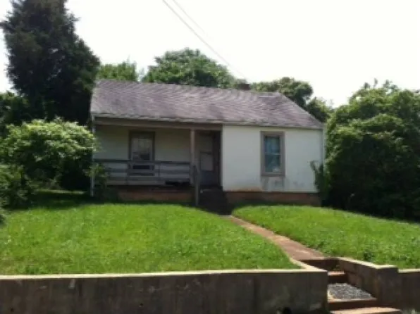 136 Spinner St, Madison Heights, VA 24572