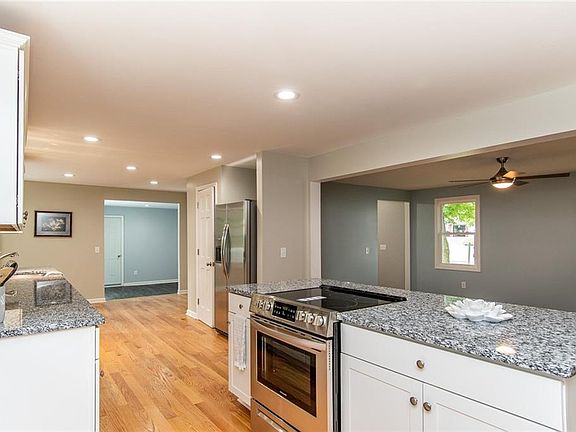 4th image of 3376 Laurel Ct
