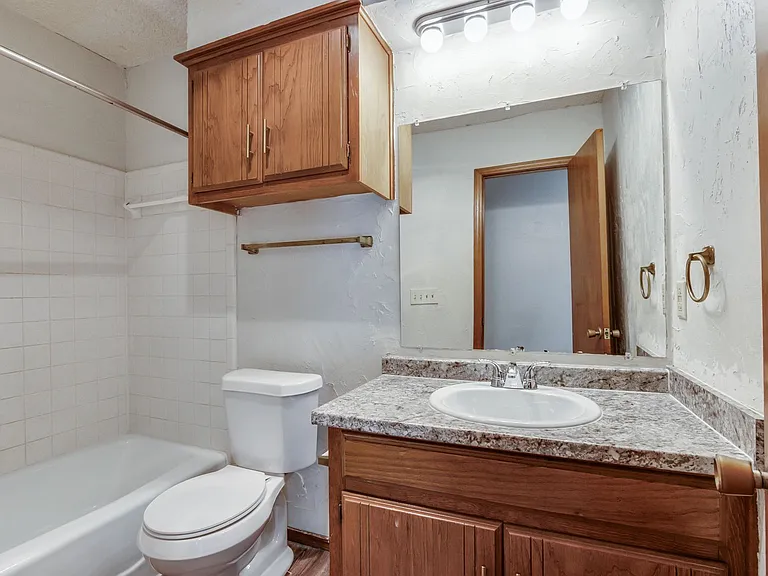 1705 N Gleason Ave — Photo 33