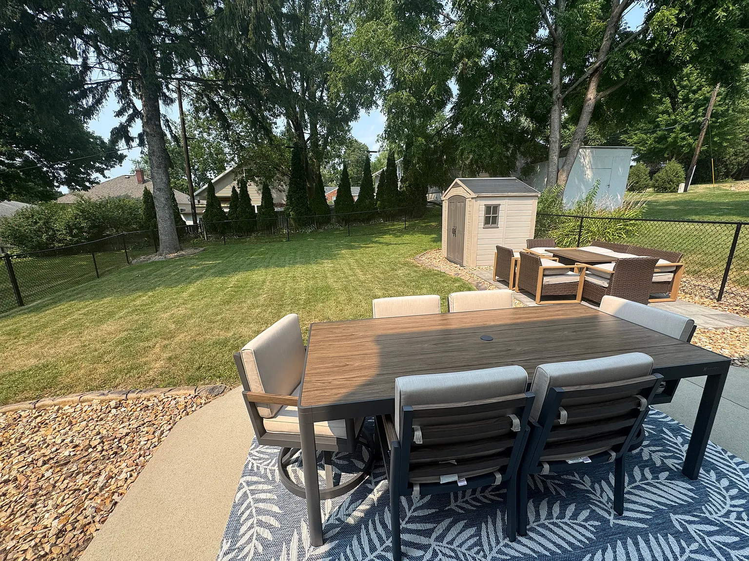 5 bed, 2000 sqft, $2,750 — Photo 3