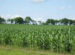 2200 Berglund Rd, Pecatonica, IL 61063