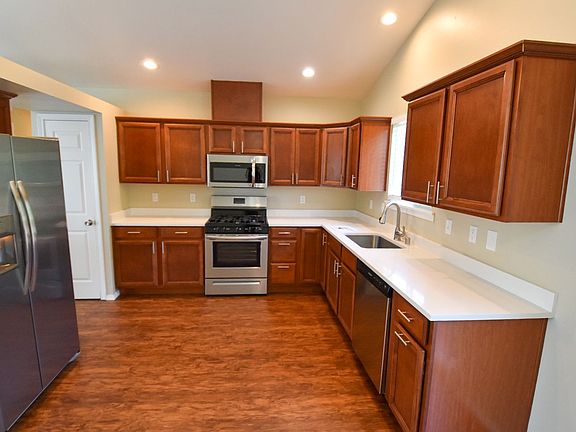 4th image of 6305 83rd Pl NE