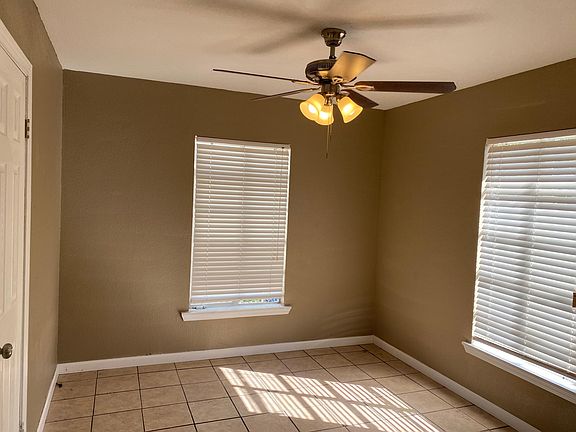 4th image of 775 Menefee Blvd