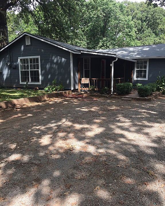 1st image of 303 Denison Dr
