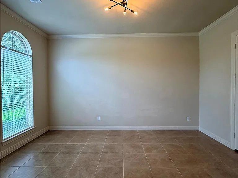 5423 Lachlan Springs Ln — Photo 12