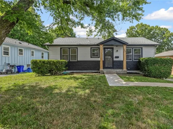 305 E Whitney St, Olathe, KS 66061