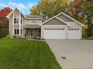 7169 121st St W, Apple Valley, MN 55124
