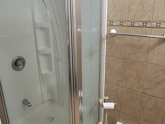 3rd image of 854-856 Sheridan Ave #1