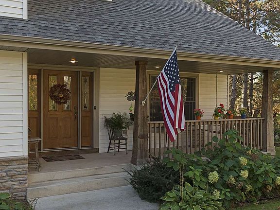 3rd image of 7963 Iris Ave
