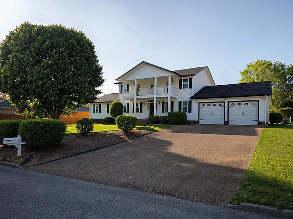 2nd image of 2805 Spicewood Ln