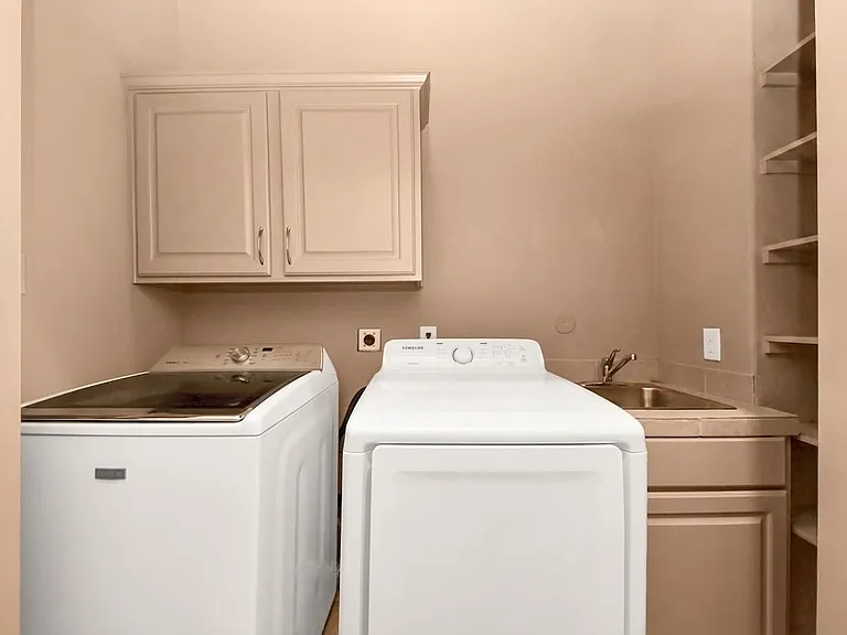 5217 Lillian St — Photo 19